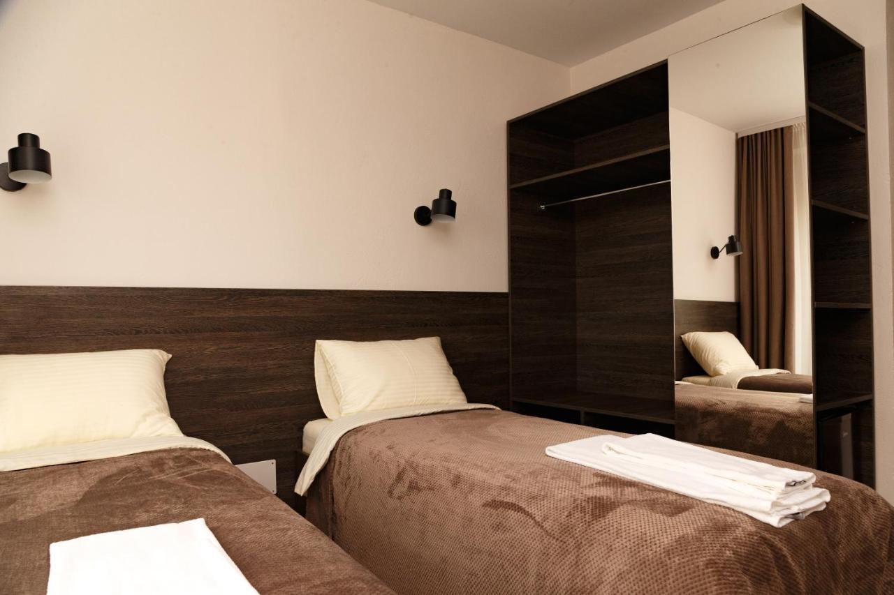 Colinele Aurii Cimislia Hotel Eksteriør billede