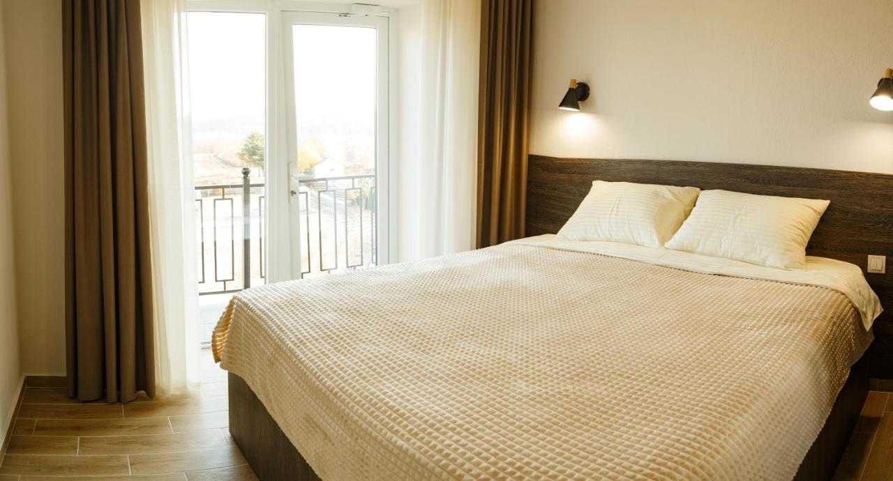 Colinele Aurii Cimislia Hotel Eksteriør billede